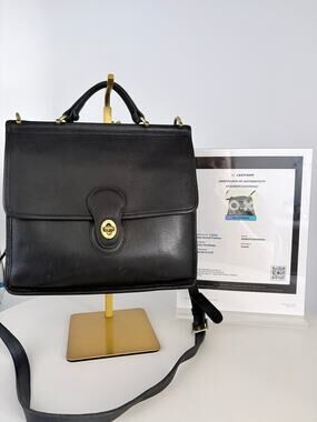 Authenticated vintage Winne Coach handbag/crossbody purse